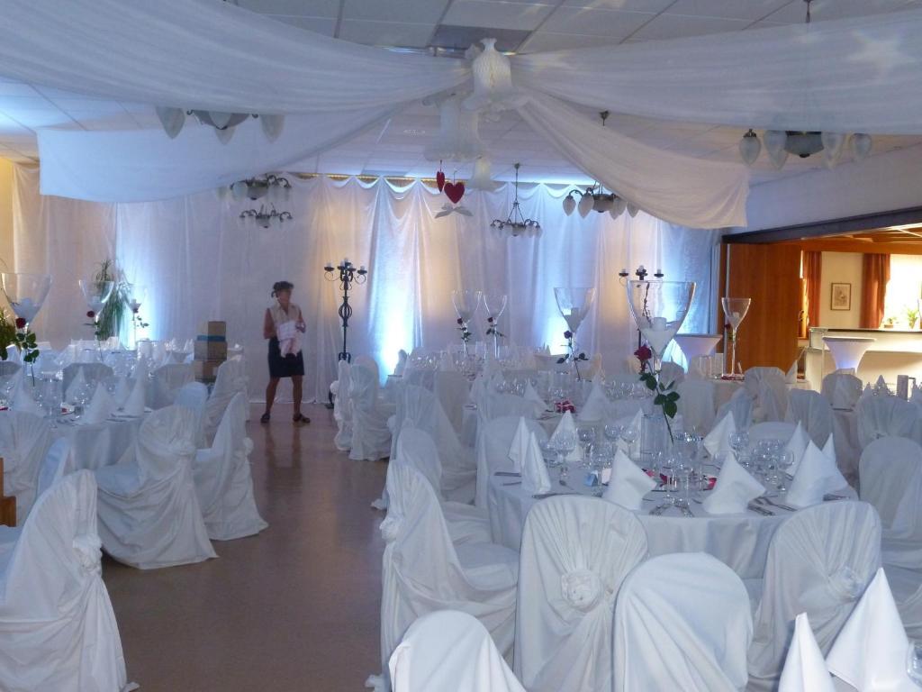 Sontra Gasthaus Gonnermann מראה חיצוני תמונה